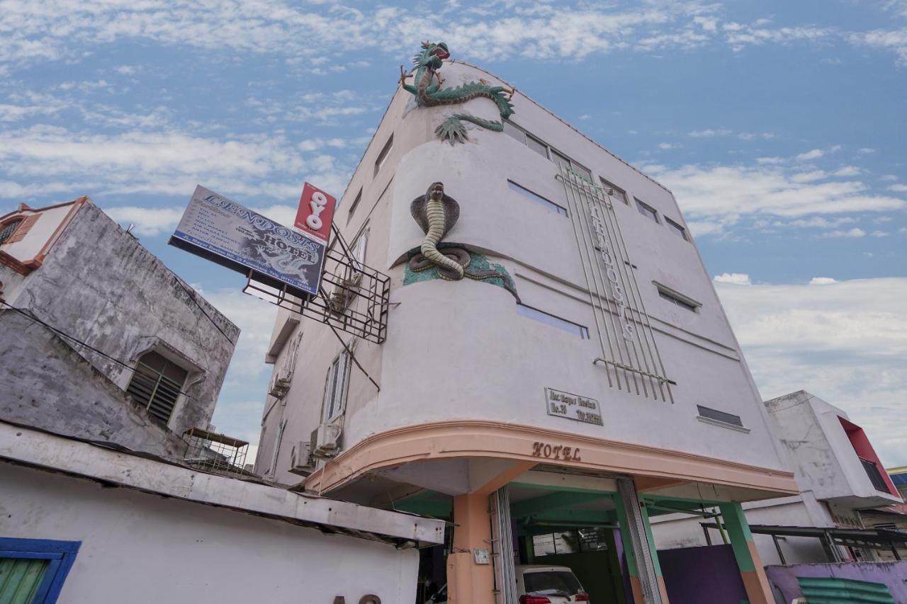Oyo 1495 Hotel Lendosis パレンバン エクステリア 写真