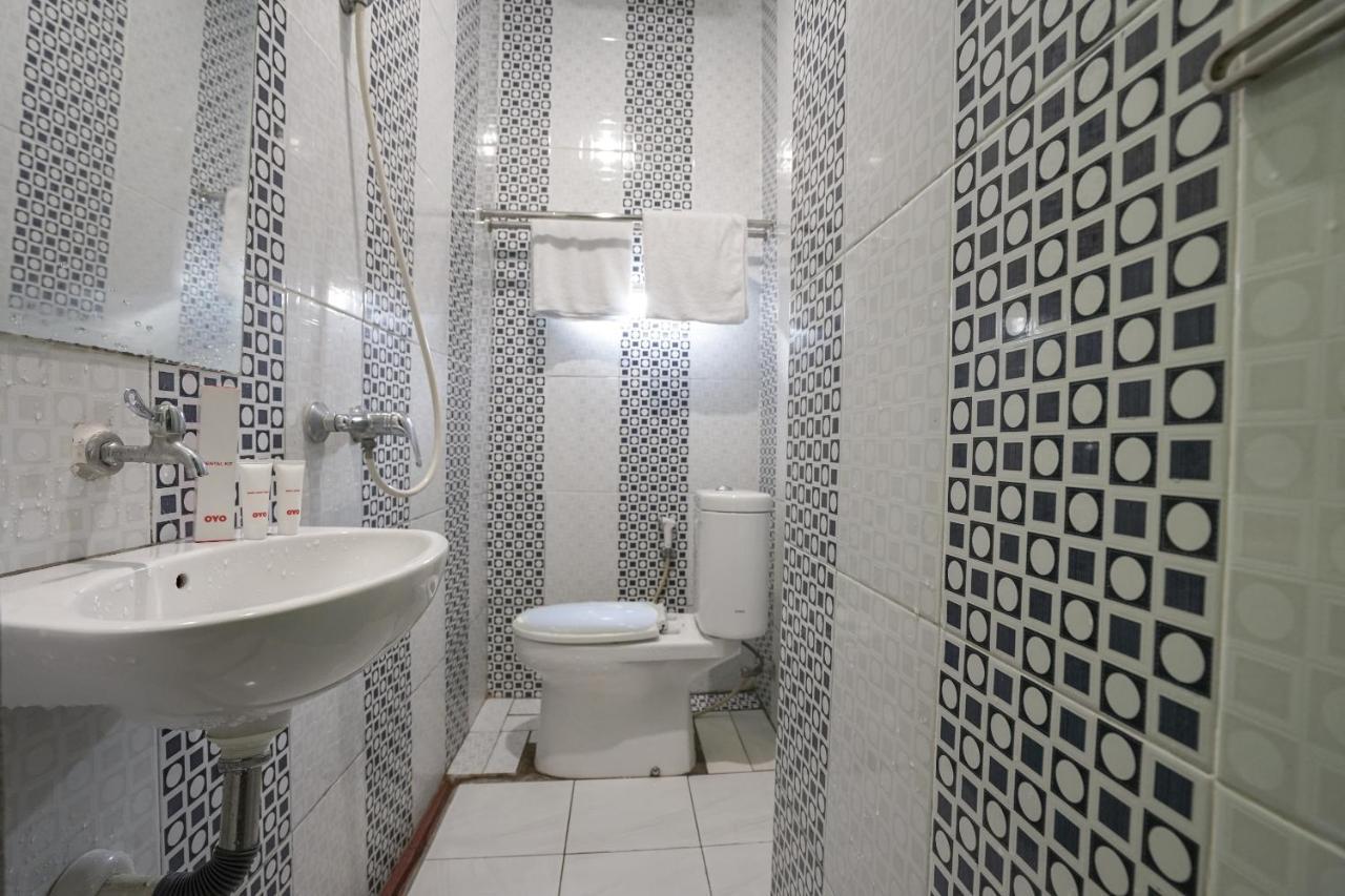 Oyo 1495 Hotel Lendosis パレンバン エクステリア 写真