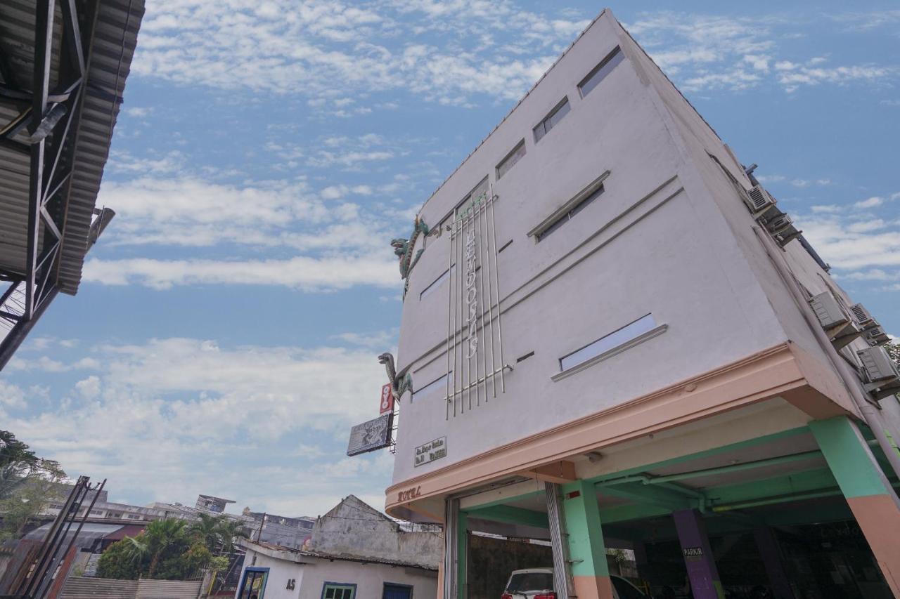 Oyo 1495 Hotel Lendosis パレンバン エクステリア 写真