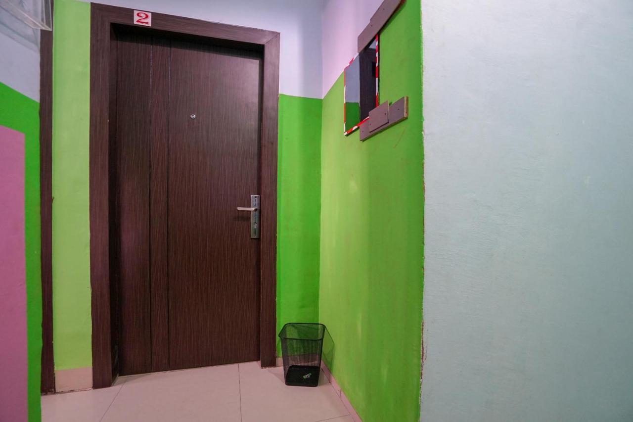 Oyo 1495 Hotel Lendosis パレンバン エクステリア 写真