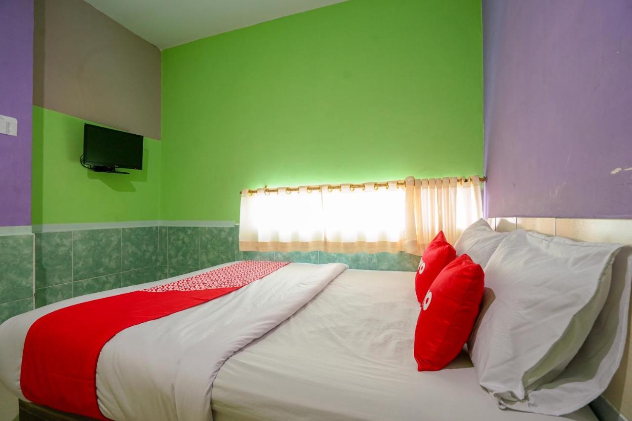 Oyo 1495 Hotel Lendosis パレンバン エクステリア 写真