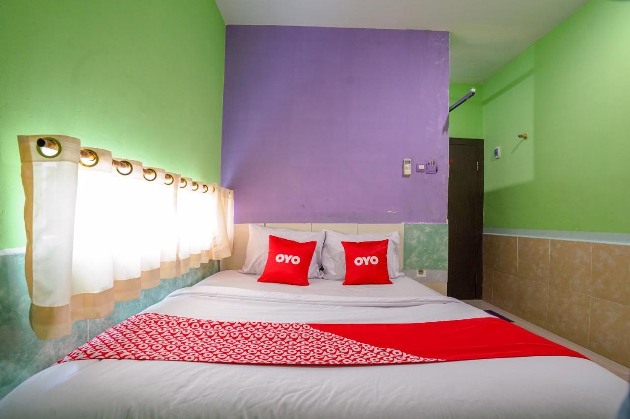 Oyo 1495 Hotel Lendosis パレンバン エクステリア 写真