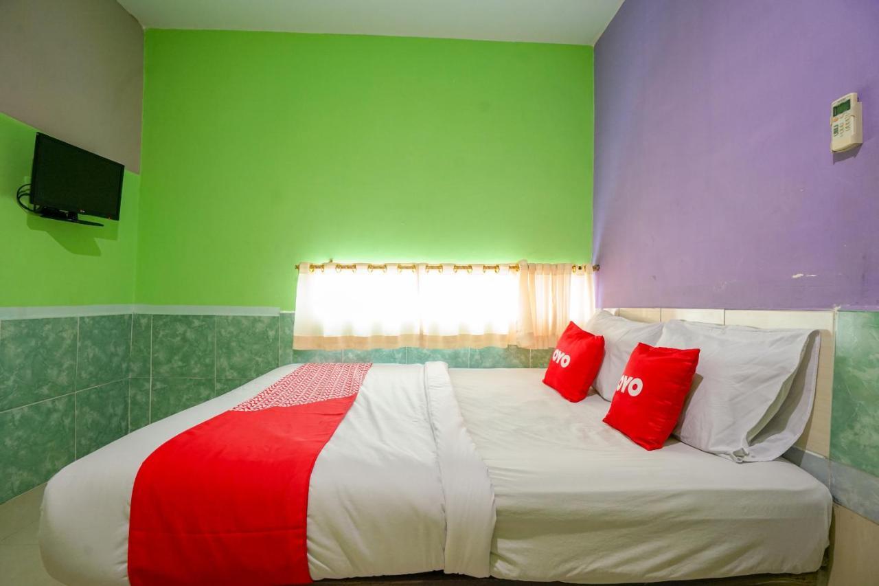 Oyo 1495 Hotel Lendosis パレンバン エクステリア 写真