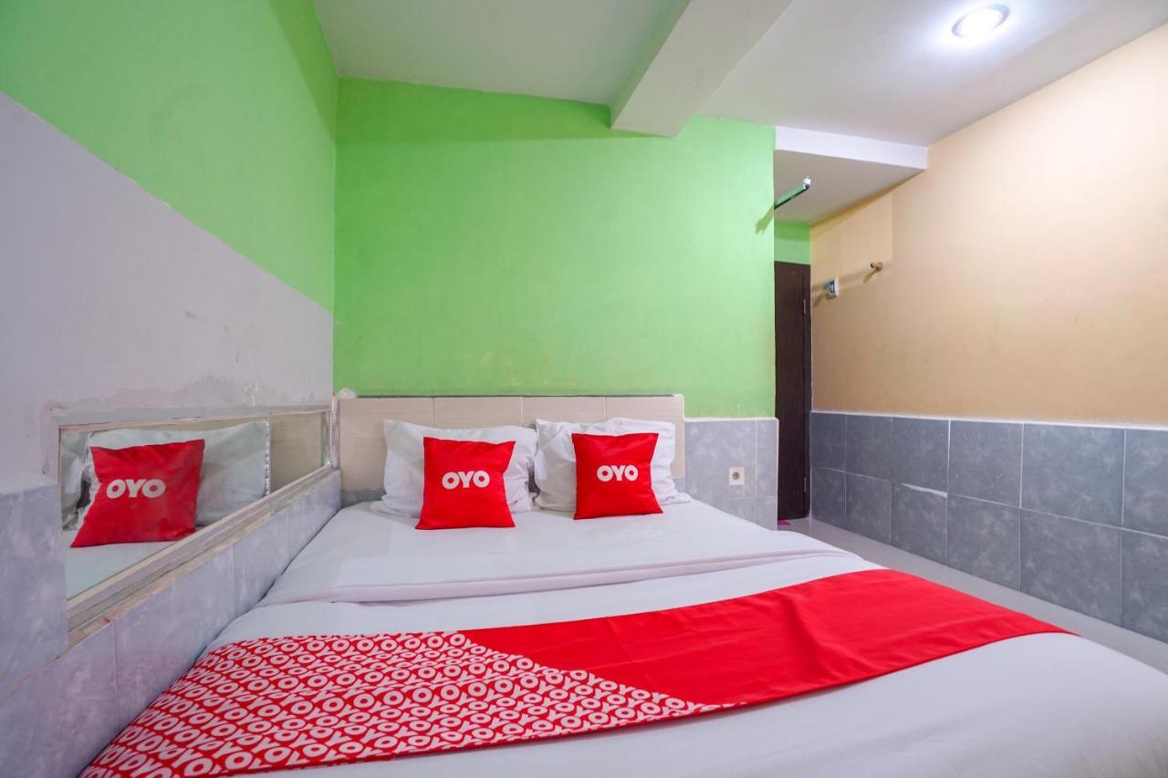 Oyo 1495 Hotel Lendosis パレンバン エクステリア 写真