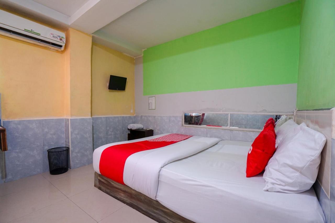 Oyo 1495 Hotel Lendosis パレンバン エクステリア 写真