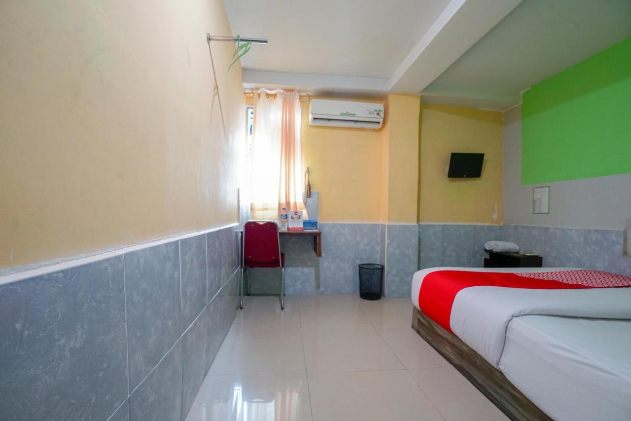 Oyo 1495 Hotel Lendosis パレンバン エクステリア 写真