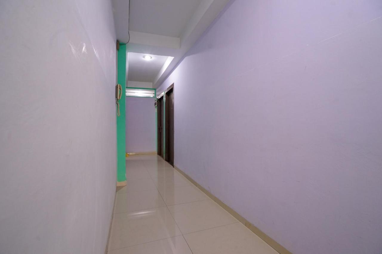 Oyo 1495 Hotel Lendosis パレンバン エクステリア 写真